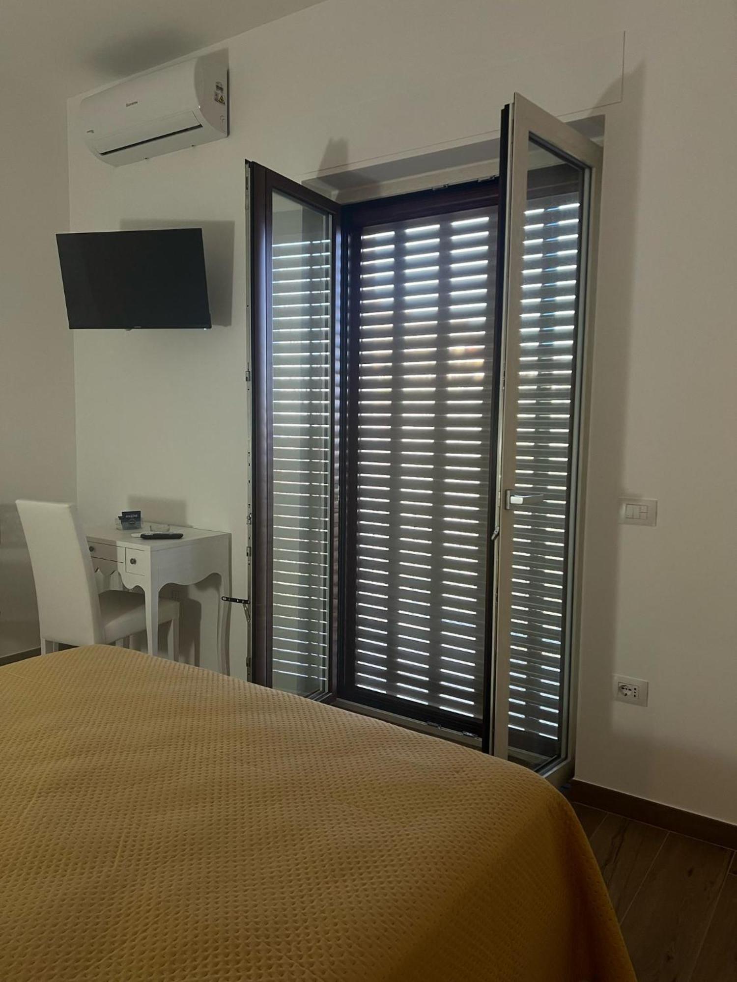 Dente Di Leone Hotel San Mauro Cilento Bagian luar foto