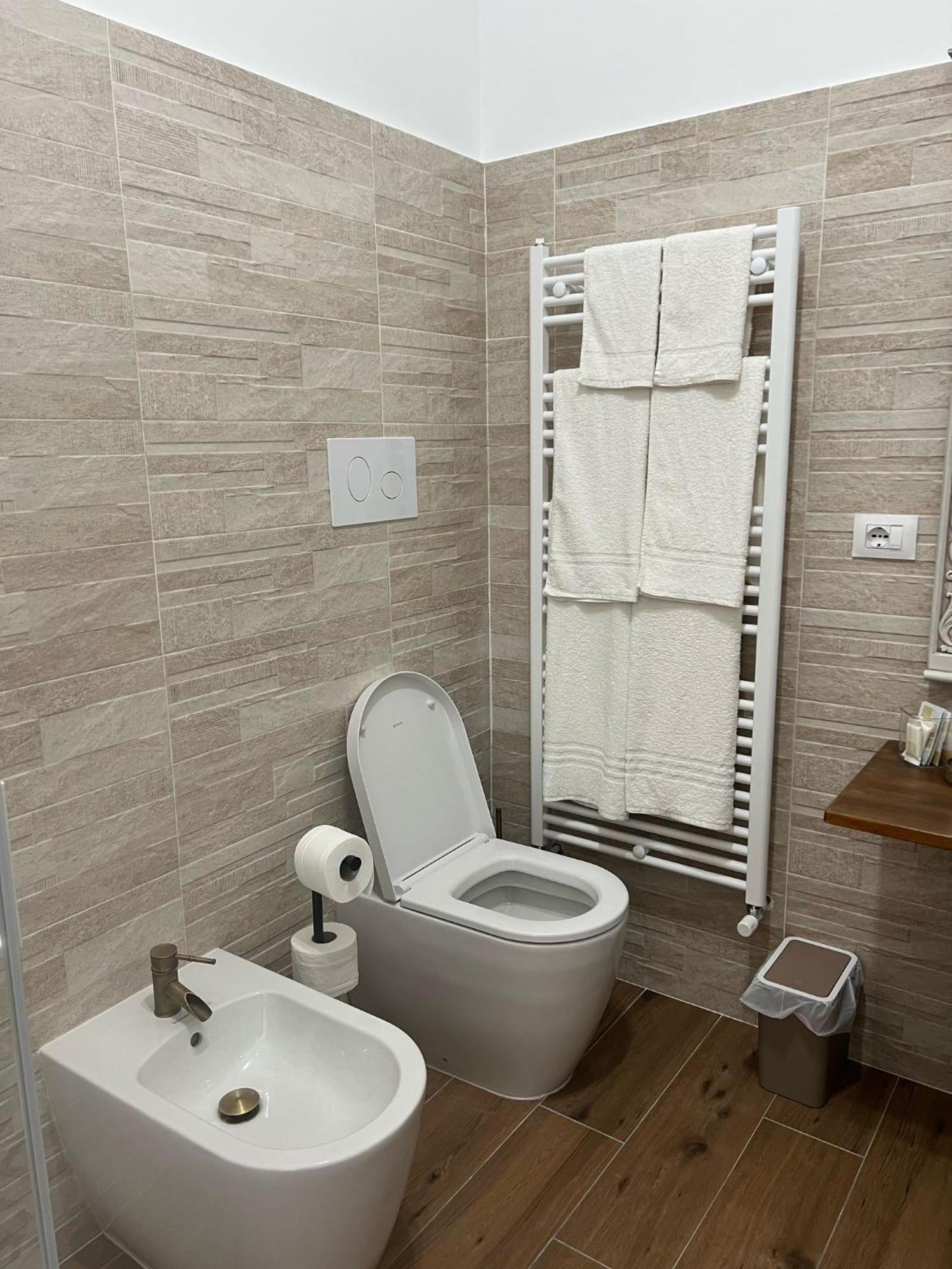 Dente Di Leone Hotel San Mauro Cilento Bagian luar foto